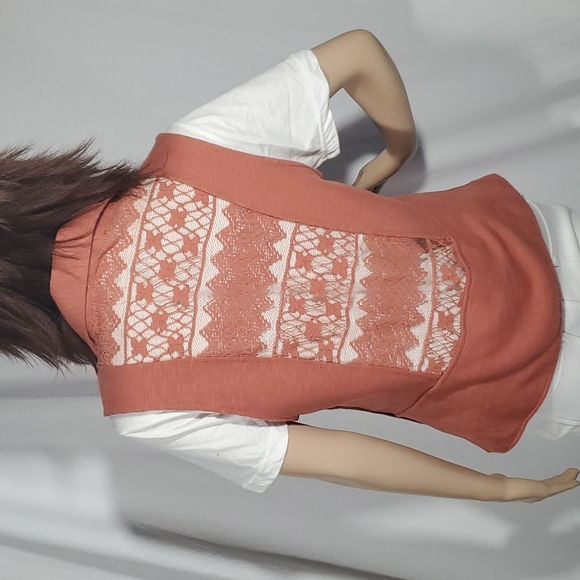 Knit Vest with lace back - Picture 7 of 9